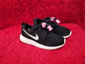 SEPATU ANAK NIKE SECOND