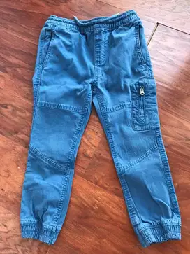 Preloved celana joger  jeans anak gap