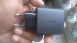 Kepala charger AUKEY 33watt