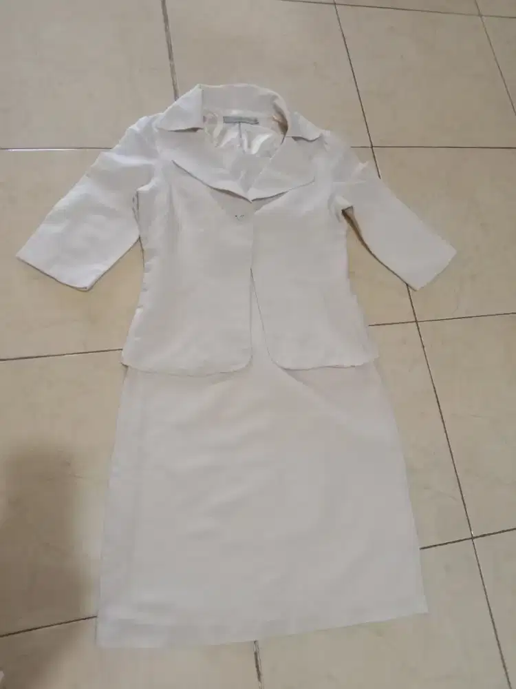 Setelan Dress + Jas by Accent Size 6