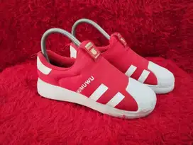 SEPATU ANAK SECOND