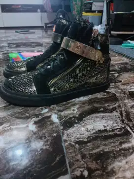 Sepatu Christiani zanoty