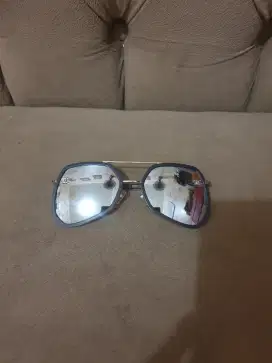 Like new .authentic kacamata wanita  .sunglasses chanel