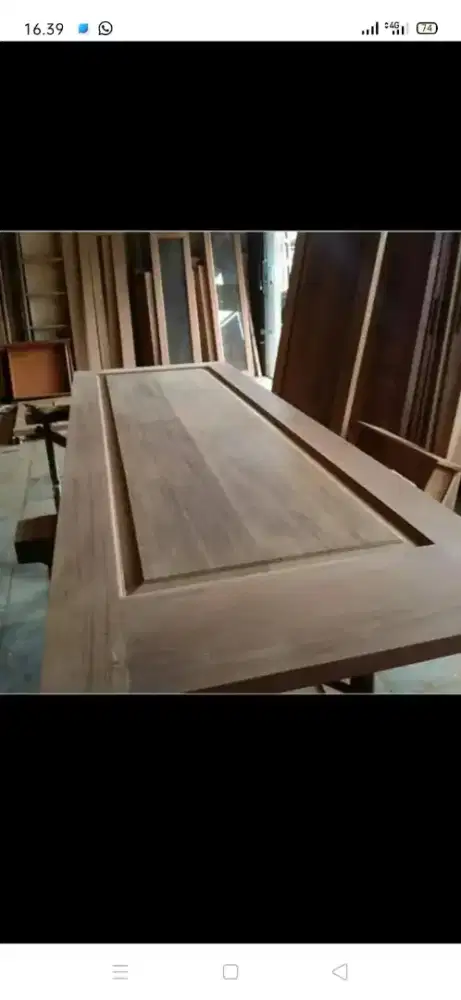 Pintu kayu jati