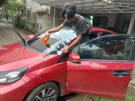 kaca film mobil hitam, silver, coklat dan hijau