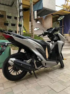 Honda Vario 150 CC SILVER