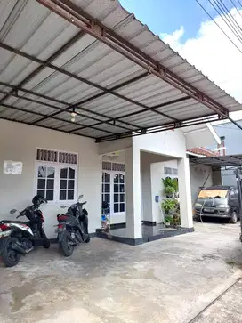 Rumah Hook Strategis Hanya 100 meter dari Jalan Palagan