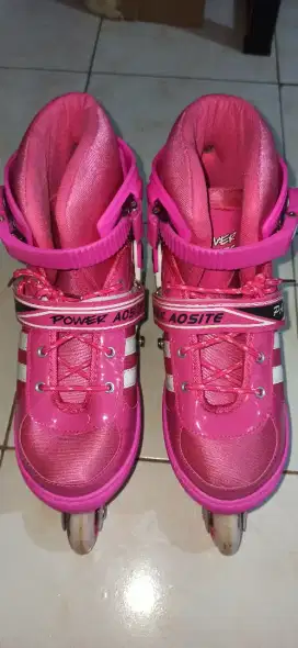 Preloved - Sepatu Roda Inline Skate Power Aosite + Roda Bajaj