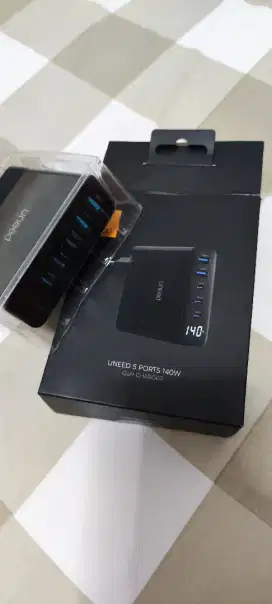 Uneed GAN charger 140 watt