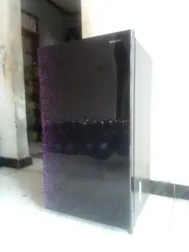 Dijual Kulkas SHARP, type SJ - X165
