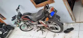 Suzuki TRS 118 tahun 1991 Bahan