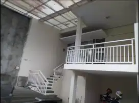 JUAL RUMAH RASA VILLA, full.furnish, siap huni