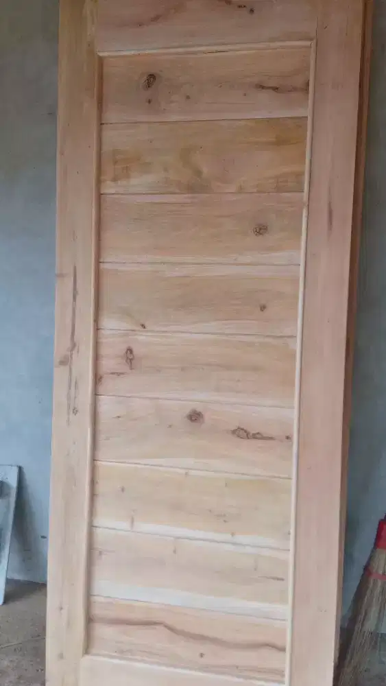 pintu kamar standar