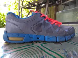 Sepatu 361° Uk. 41kecil (BT / TT Oke*)