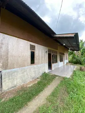 Disewakan rumah semi permanen