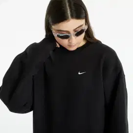 Crewneck nike small swosh