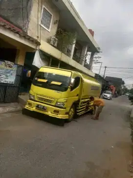 Air Tangki Bersih ,Bening ,Higienis