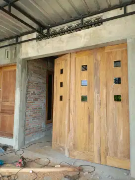 Pintu garasi reel lipat kayu jati