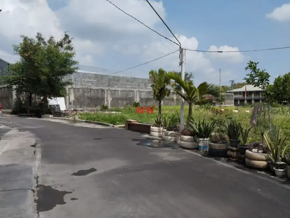 Jual tanah lokasi desa gajahan colomadu luas 913m harga 3,5jt/m nego