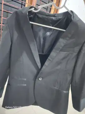 Dijual blazer hitam baguss