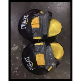 Punching Pad Boxing Everlast SEPASANG Mitt Pad Target Muaythai Tinju