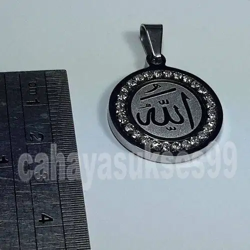 Liontin Titanium Stainless Silver Diamond Lafadz Allah 2,5cm LASD01
