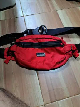 Waistbag merah merk counverse