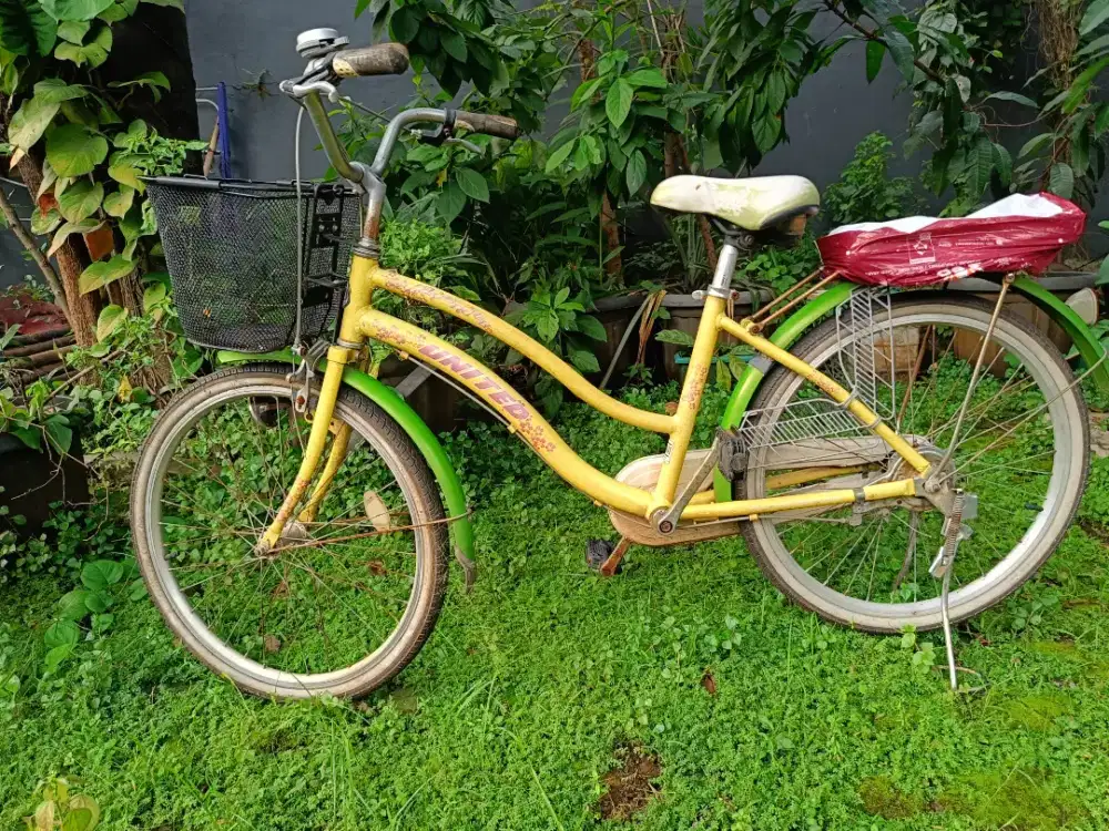 Sepeda united perempuan