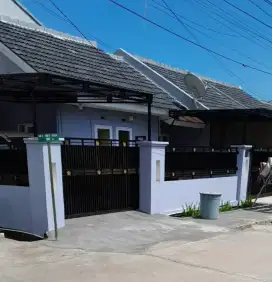 Di kontrakan pertahun Rumah Rancaekek