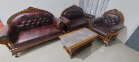 Kursi Jati Grandong Merah Maroon.