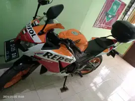 Dijual motor Honda CBR 150R 16.500.000 bisa nego sampai jadi