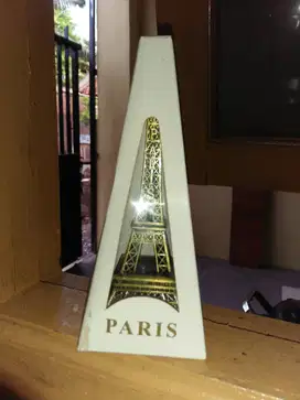 Pajangan Paris Miniatur