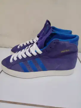 Sepatu adidas basket profi