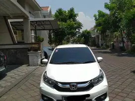 Honda Brio e cvt 2021 putih.