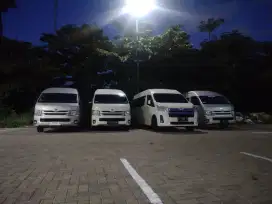 Persewaan mobil plus driver