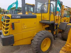 Whelloder Komatsu WA 200 Tahn 2019