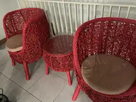 Kursi santai rotan 1 set kondisi masih bagus harga nego