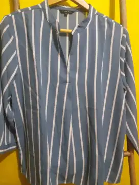 Baju kantor bekas bermerk