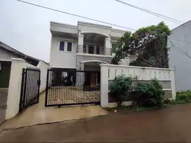 Jual Rumah 2 Lantai cocok untuk usaha rumahan