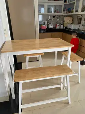 Preloved Meja Makan IKEA