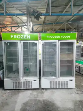 UPRIGHT GLAS DOOR FREEZER