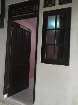 Kost Putri  Bu kati (free wifi) bisa perminggu