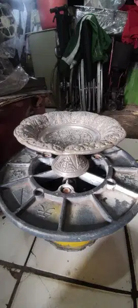 PAJANGAN PIRING TEMPAT BUAH (BARANG ANTIK)