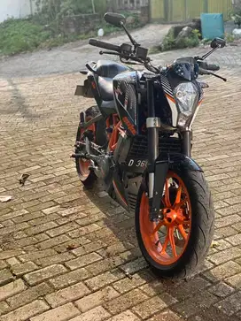 KTM duke 250 cc CBU hitam orange