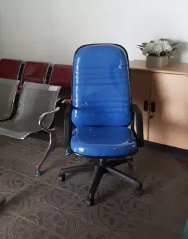 Kursi Chairman DC 701 Biru Kain