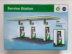 BP AKR British Petroleum Bricks Lego Service Station Anniversary