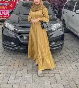 Dress gaun acara pesta
