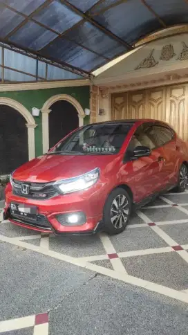 HONDA BRIO RS URBANITE M/T LIMITED EDITION