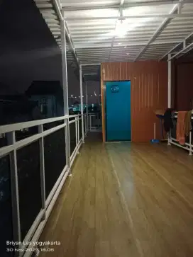 Mezzanine dak balkon outdoor,,,bisa untuk bersantai