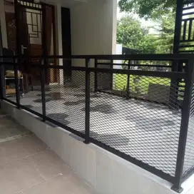 balkom expanded costum